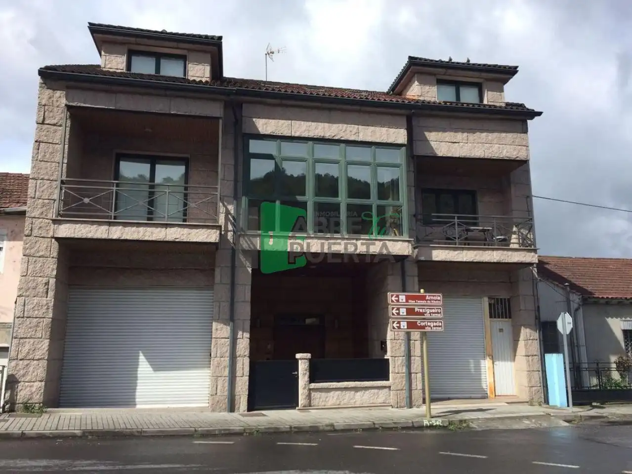Chalet con jardín en venta en Ribadavia