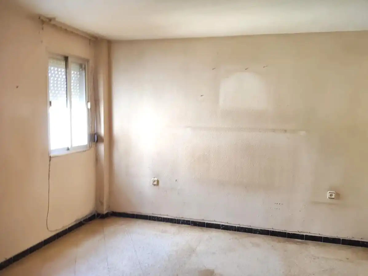 Habitación de Piso en venta en Sevilla con Aire acondicionado y Balcón