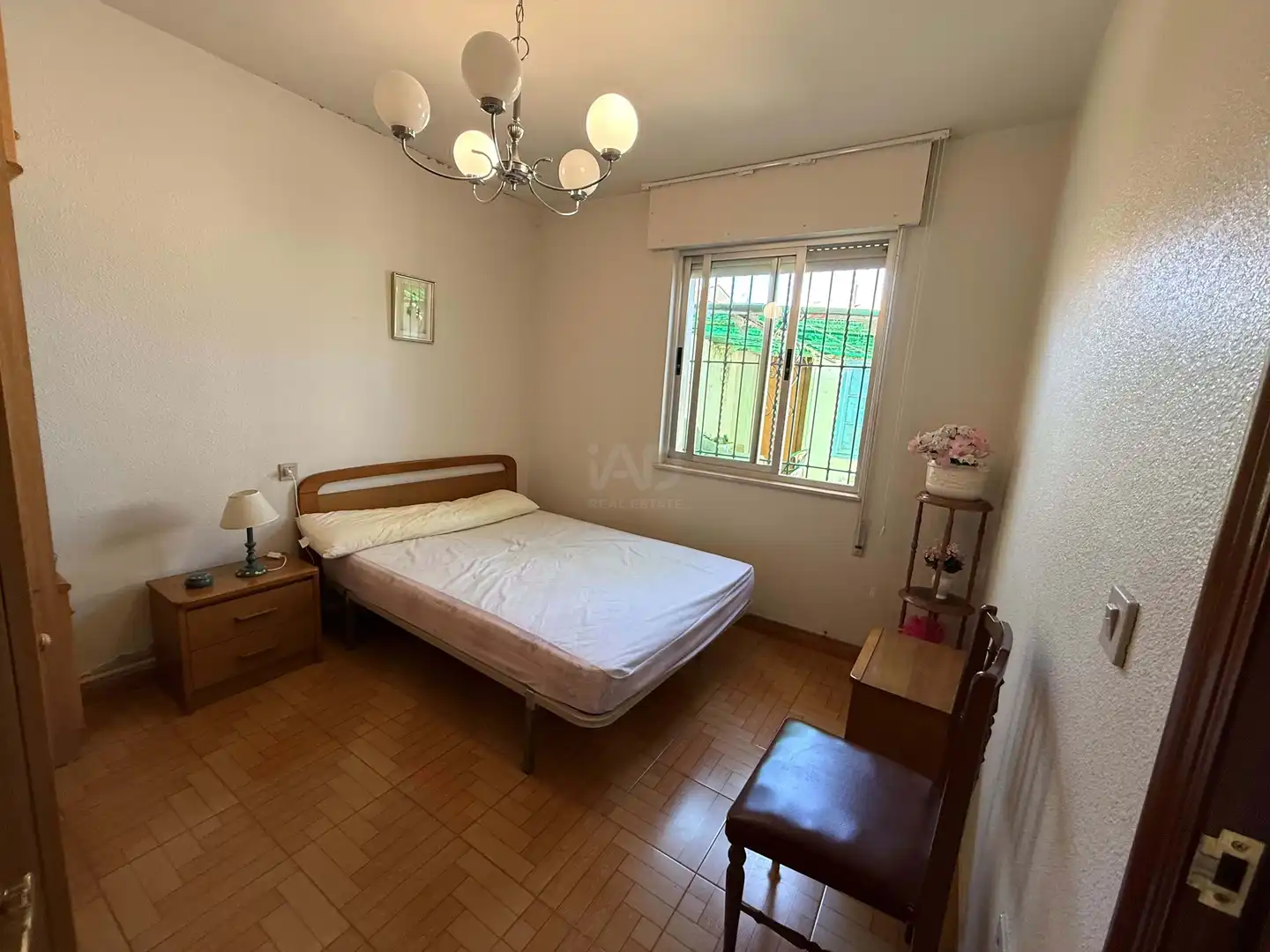 Schlafzimmer von Einfamilien-Reihenhaus zum Verkauf in Villamañán mit Heizung