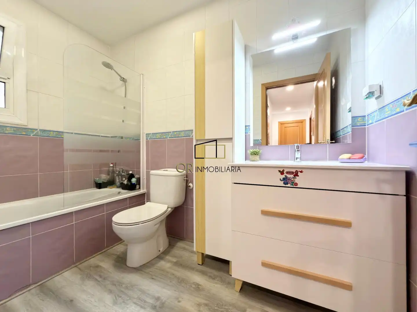 Bathroom of Flat for sale in El Vendrell  with Heating, Parquet flooring and Terrace
