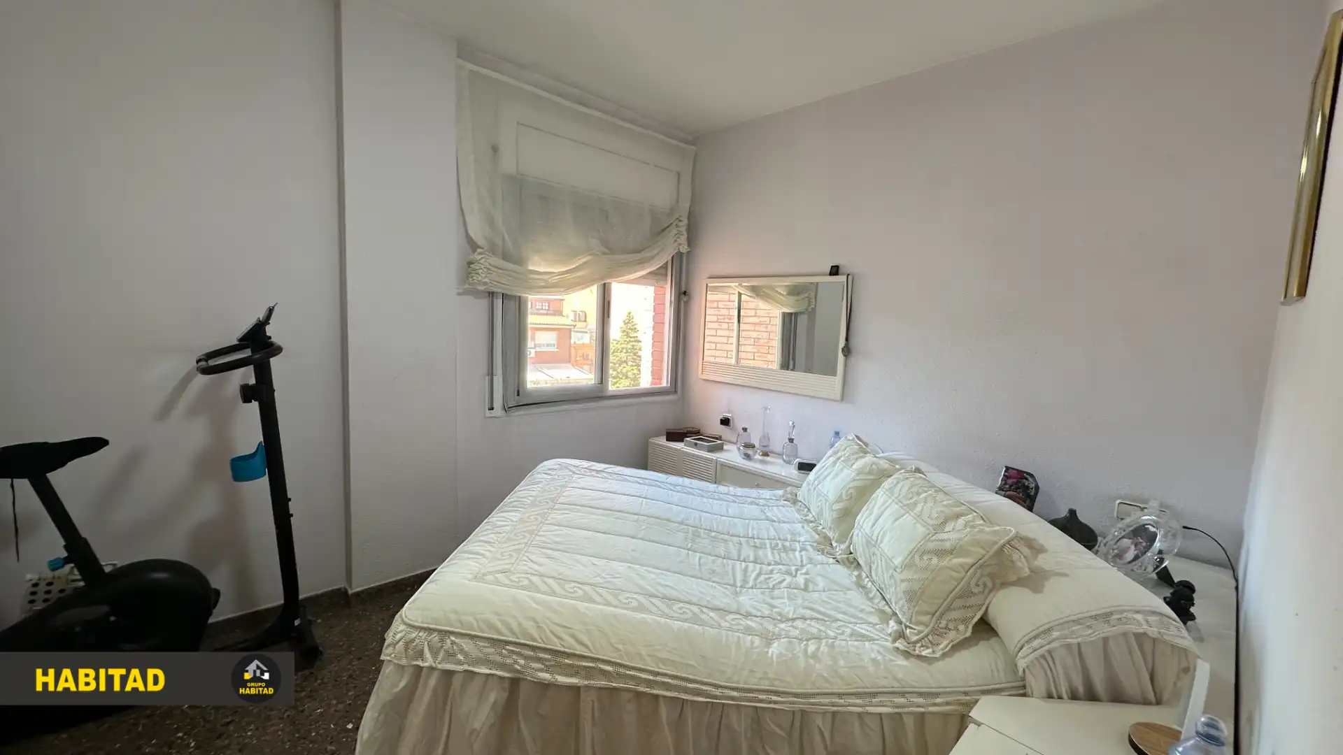 Habitación de Piso en venta en Sant Boi de Llobregat con Balcón