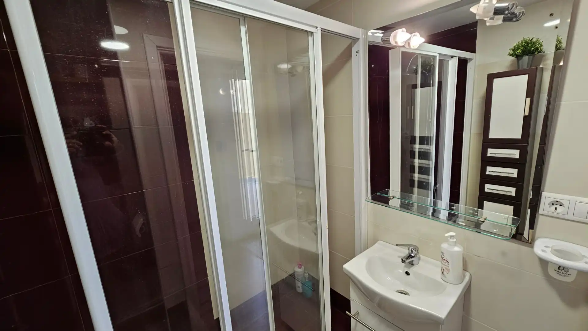 Baño de Casa adosada en venta en El Campello con Aire acondicionado, Calefacción y Jardín privado