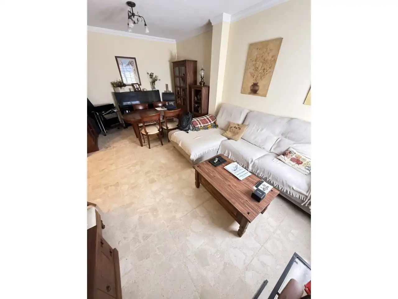 Sala d'estar de Casa adosada en venda en San Cristóbal de la Laguna amb Jardí privat, Parquet i Terrassa