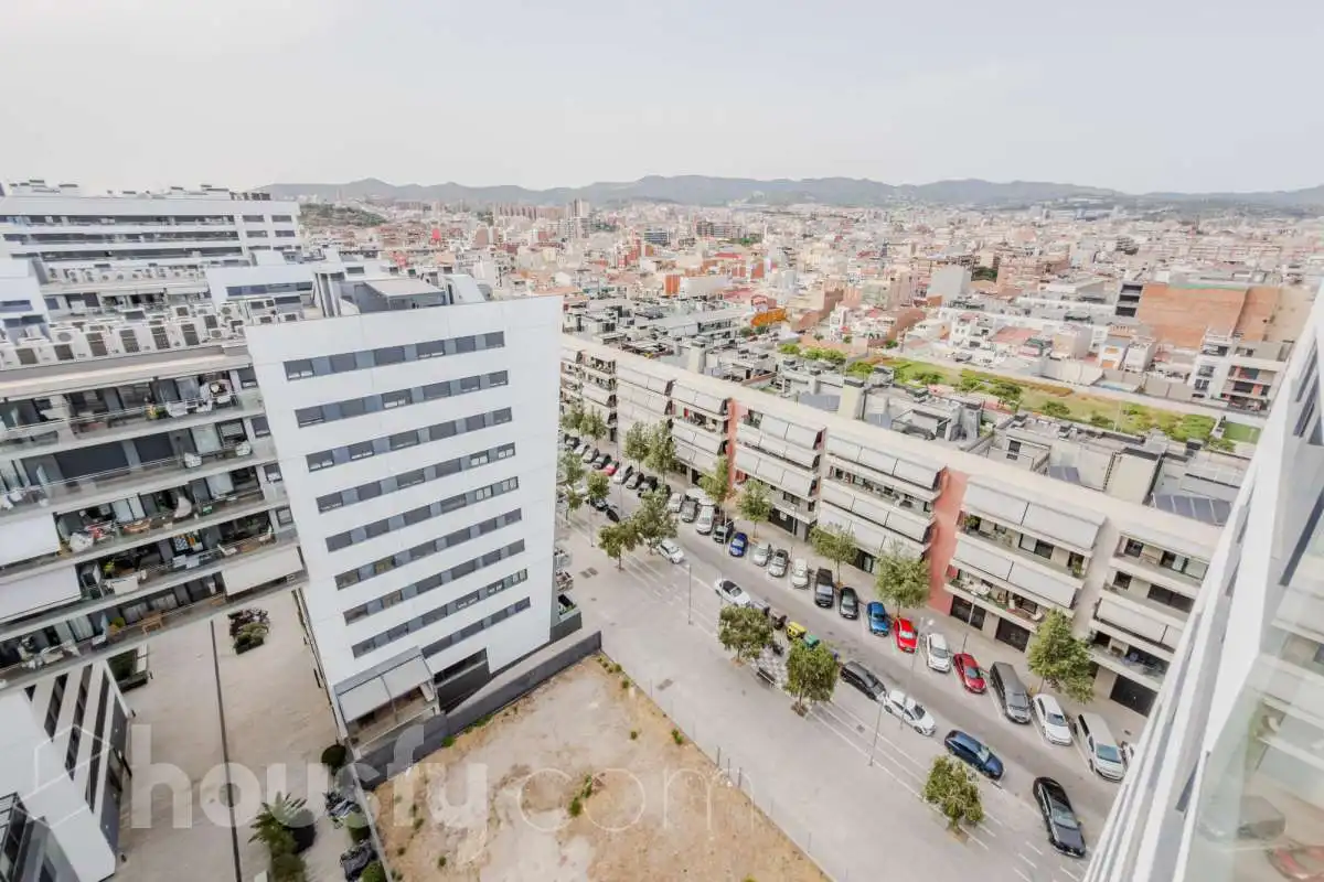 Vista exterior de Àtic en venda en Badalona amb Aire condicionat, Calefacció i Parquet
