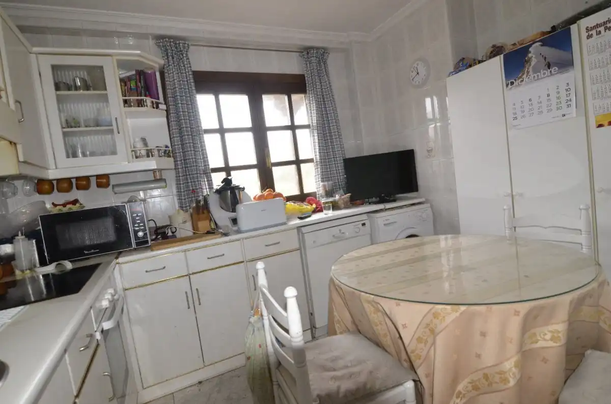 Detached house with terrace for sale in Villamayor, imagen 7