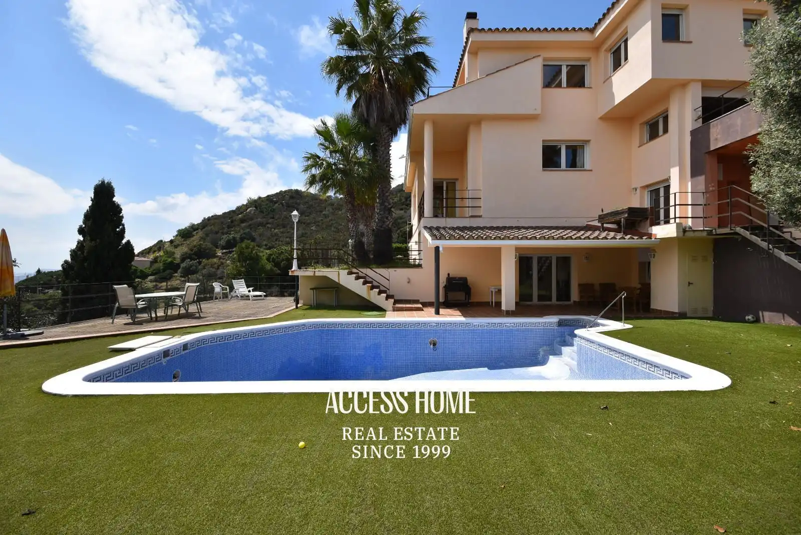 Vista exterior de Casa o chalet en venta en Badalona con Aire acondicionado, Calefacción y Terraza