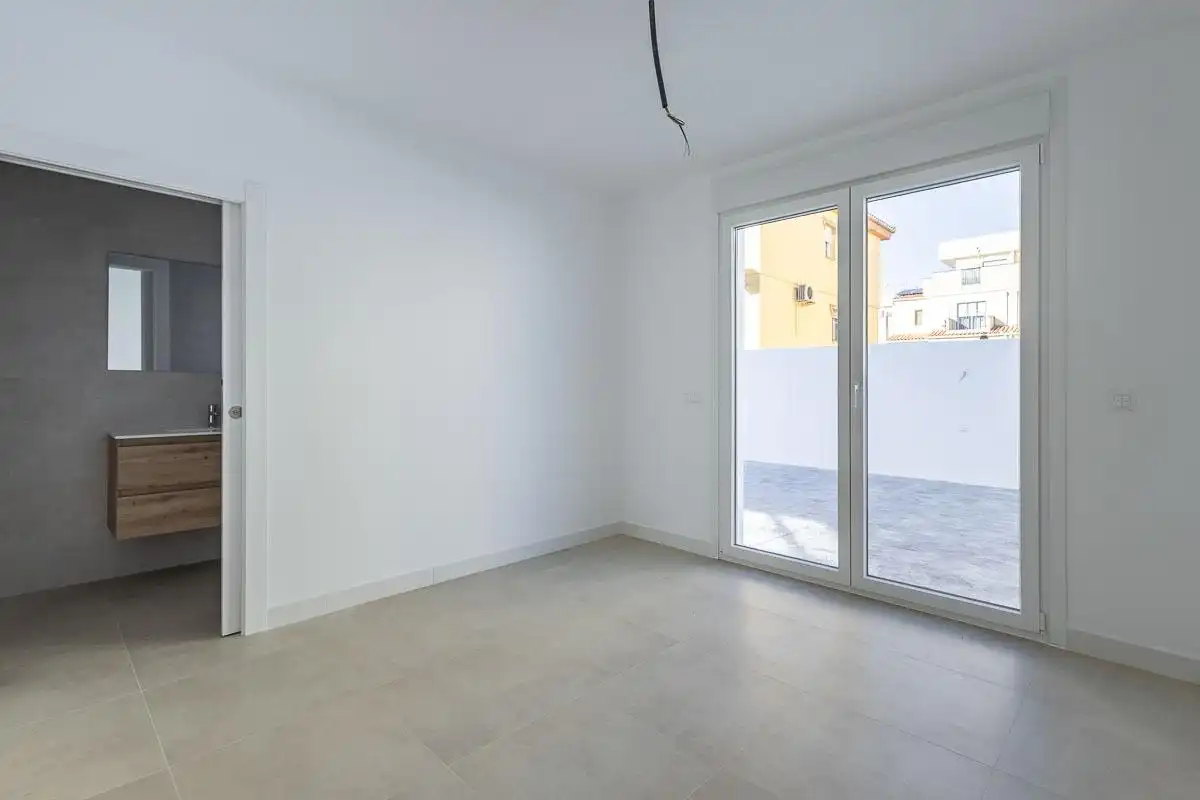 Casa adosada en venta en Vegas del Genil con Aire acondicionado y Calefacción