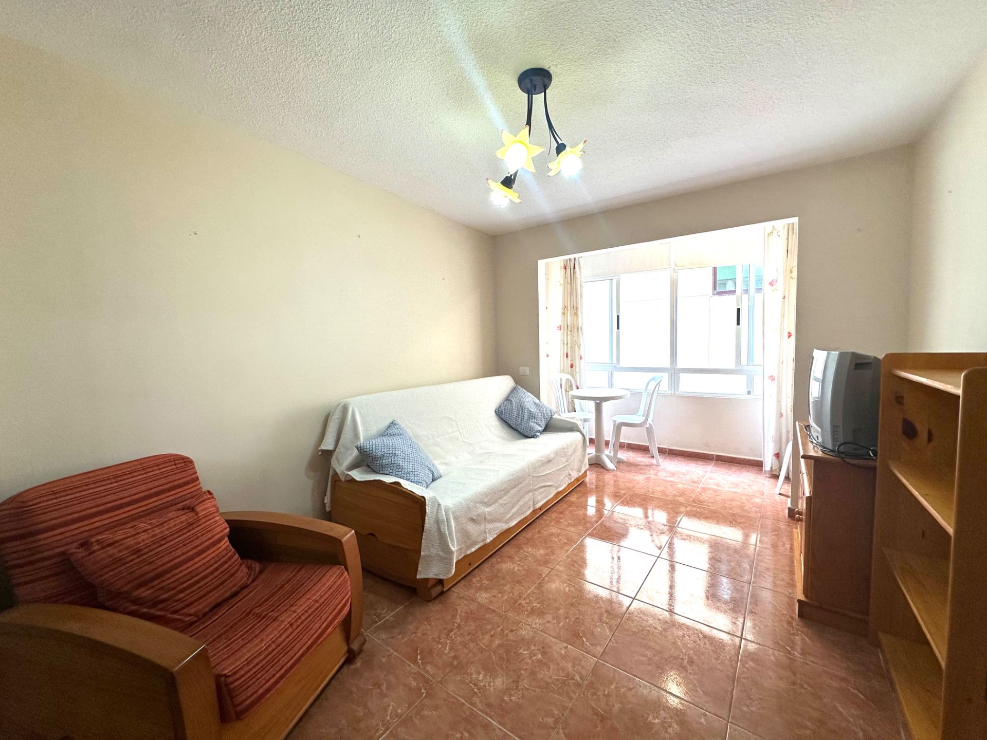 Living room of Flat for sale in San Cristóbal de la Laguna  with Furnished and Washing machine