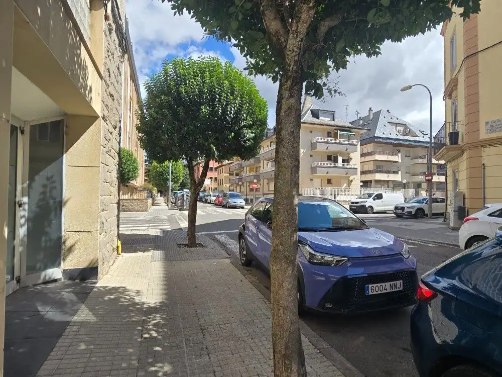 Außenansicht von Wohnung zur Miete in Jaca mit Abstellraum