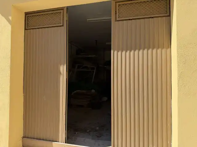 Vista exterior de Garatge en venda en Alcanar