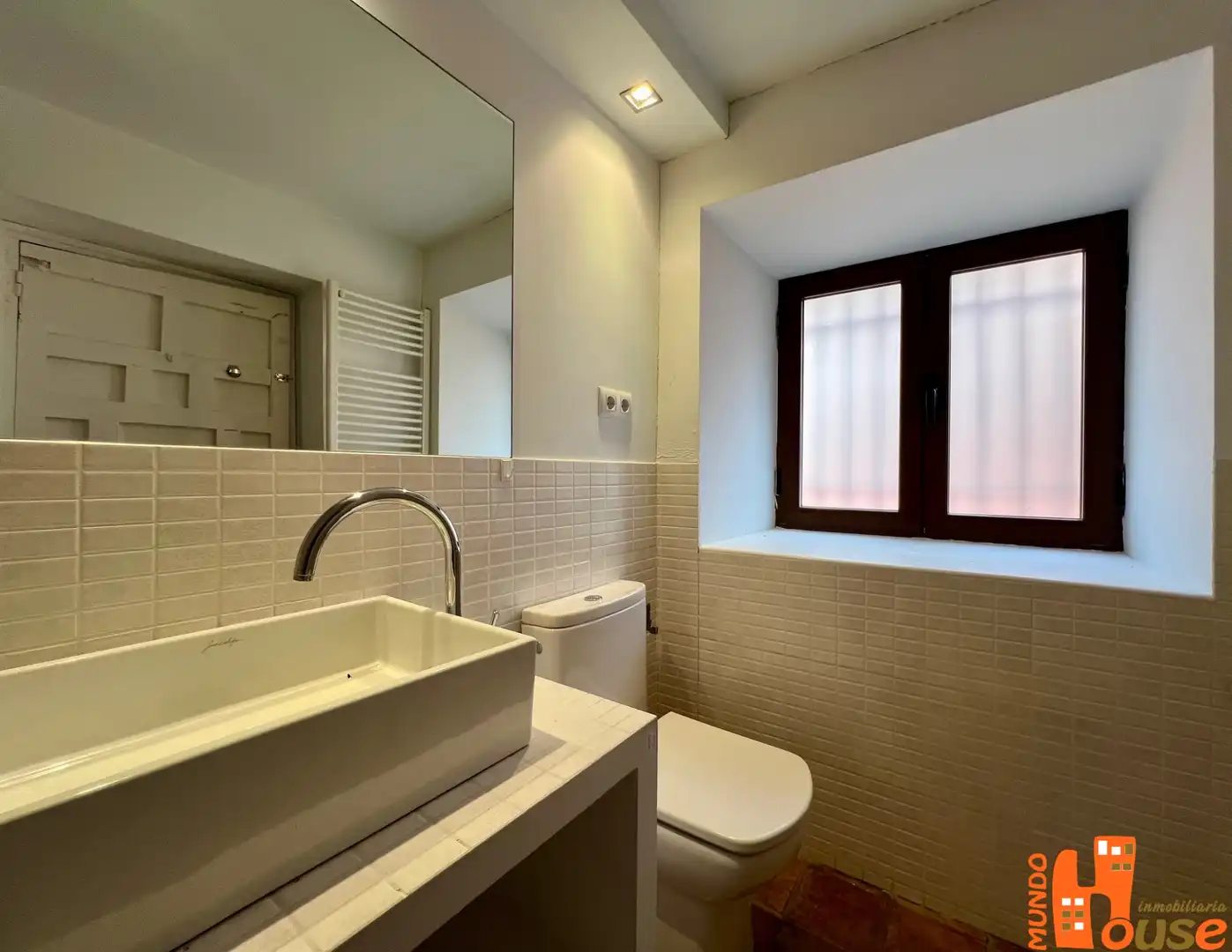 Baño de Piso en venta en Real Sitio de San Ildefonso con Calefacción, Horno y Lavadora