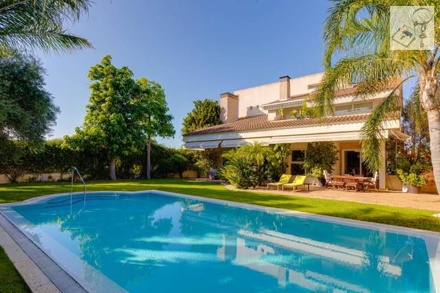 Casa-chalet en Venta en Altorreal - El Chorrico