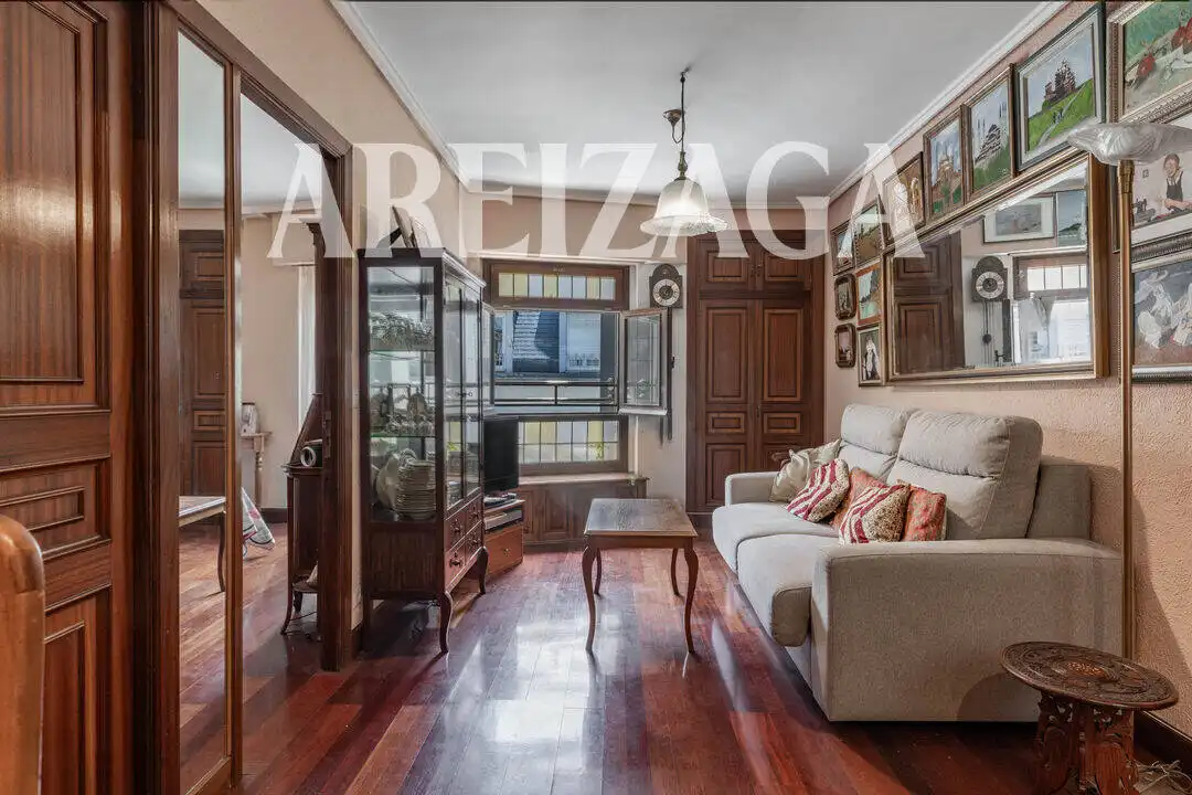 Sala de estar de Piso en venta en Donostia - San Sebastián  con Calefacción y Trastero