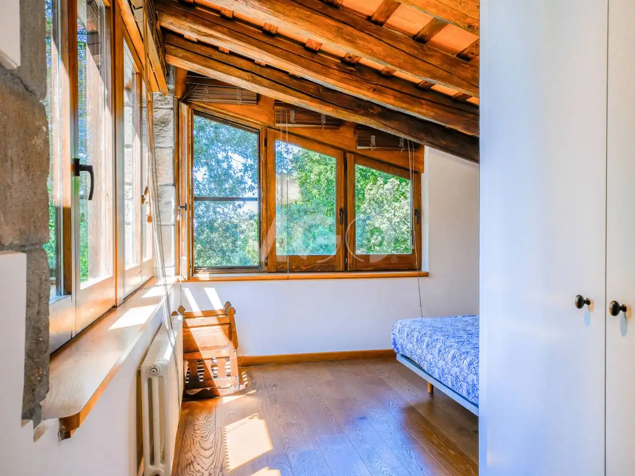 Schlafzimmer von Country house zum Verkauf in Sant Julià de Vilatorta mit Heizung, Privatgarten und Terrasse