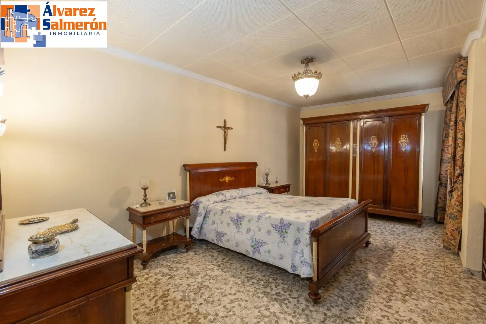 Habitación de Piso en venta en Granada