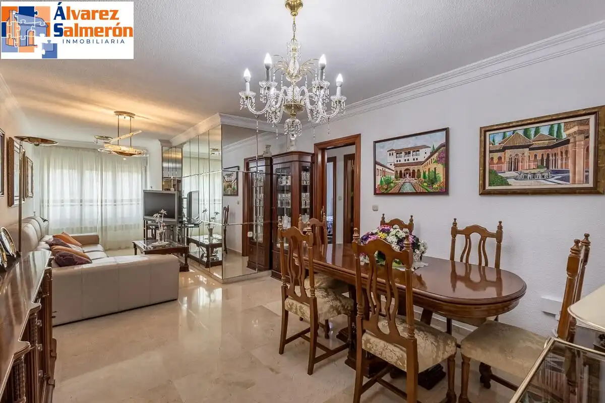 Appartamento con ascensore in vendita a Calle ARQUITECTO JIMENEZ LACAL