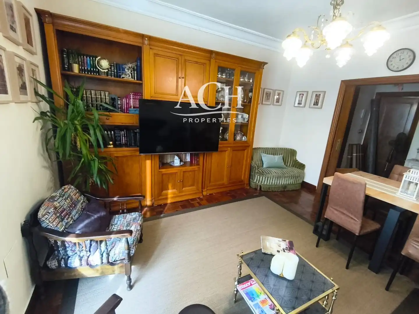Sala de estar de Piso de alquiler en Bilbao  con Amueblado, Lavadora y TV