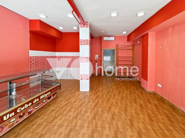 Local comercial en Venta en Calle Augusto González Besada en Marroquina