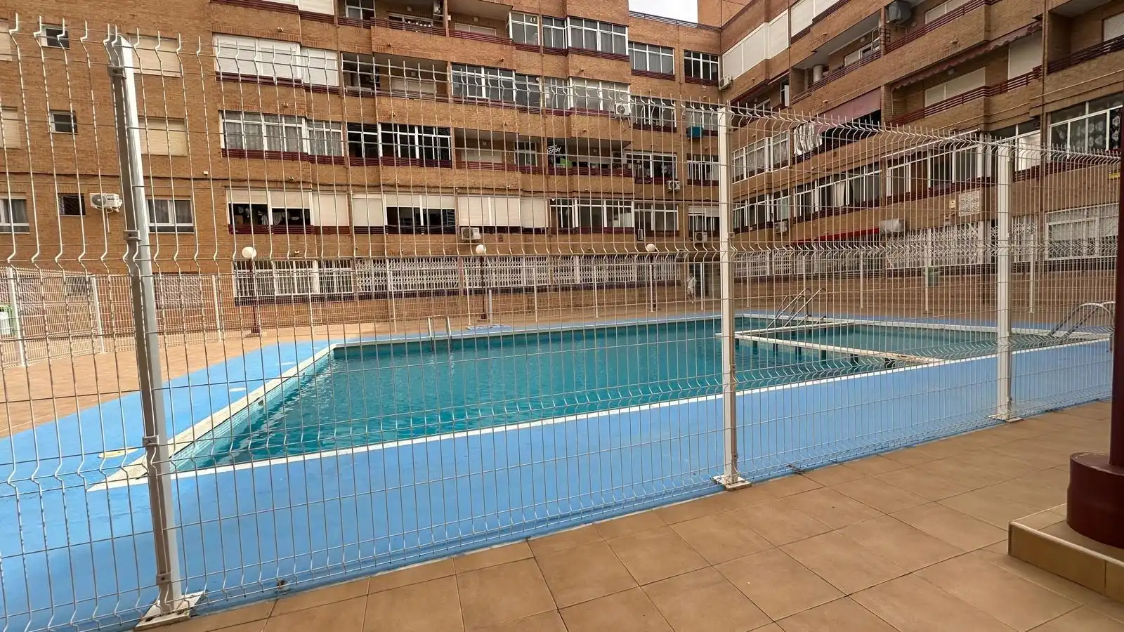 Piscina de Apartamento en venta en Torrevieja con Terraza, Amueblado y Piscina comunitaria