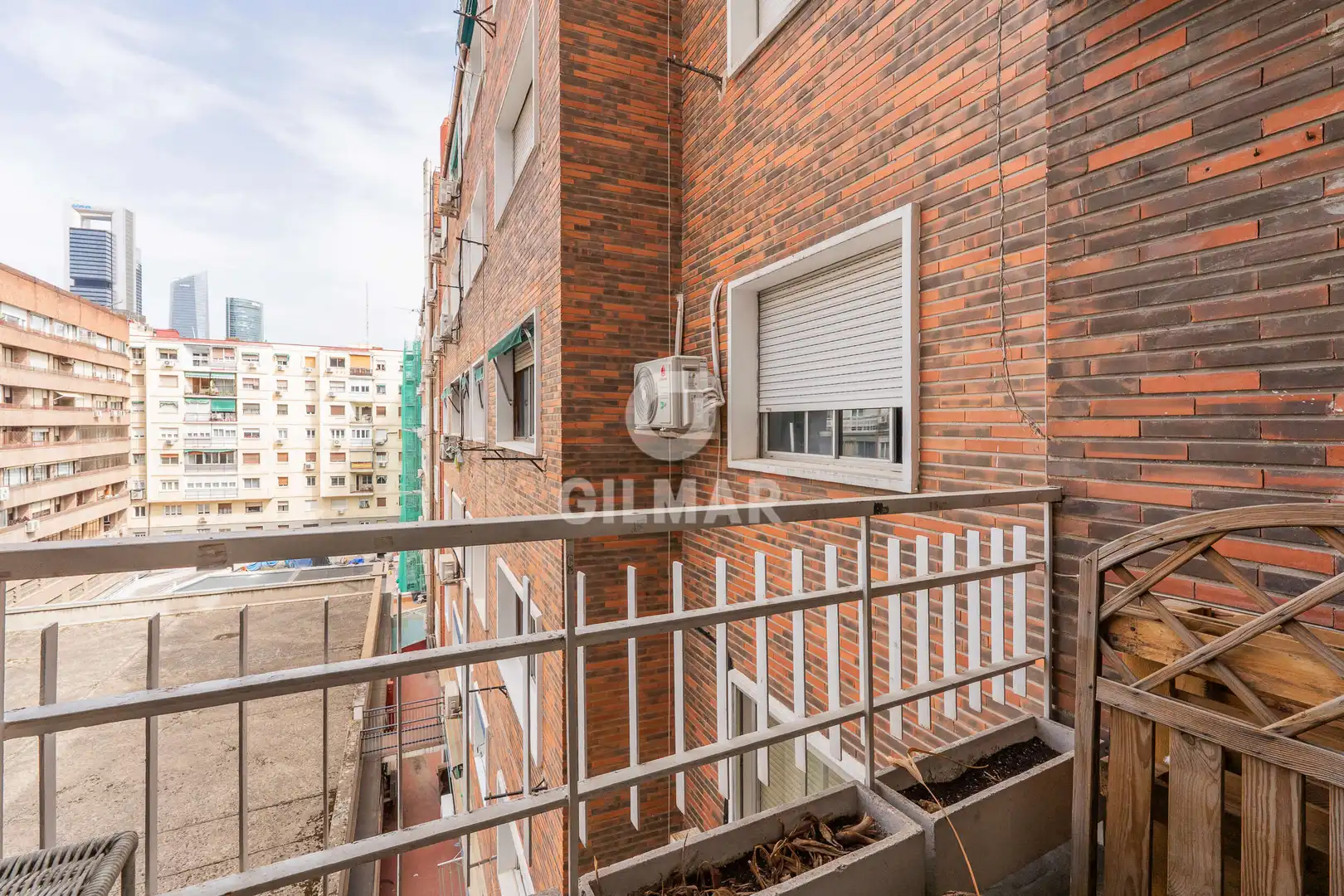 Terraza de Piso en venta en Madrid con Calefacción, Piscina y Balcón