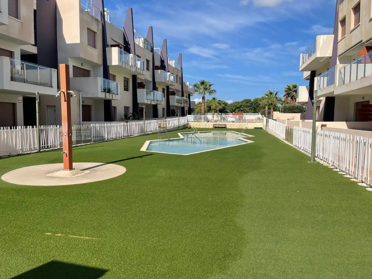 Piscina de Planta baja de alquiler en Pueblo Latino