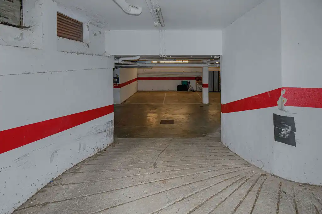 Garaje en venta en Av Alt Empordà, Bàscara