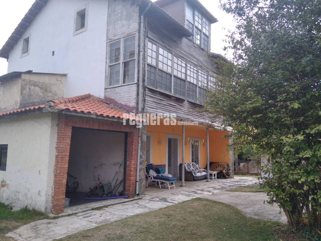 Vista exterior de Casa o xalet en venda en Castrillón