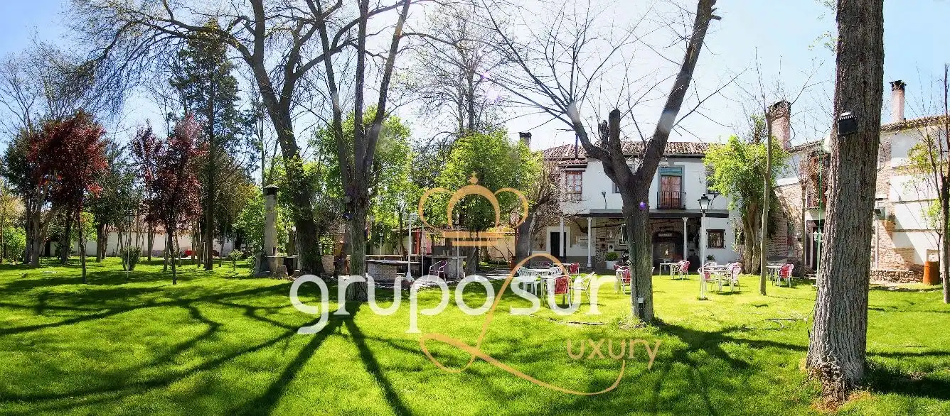 Country homes for sale in Olmedo  with Heating, Private garden and Parquet flooring
