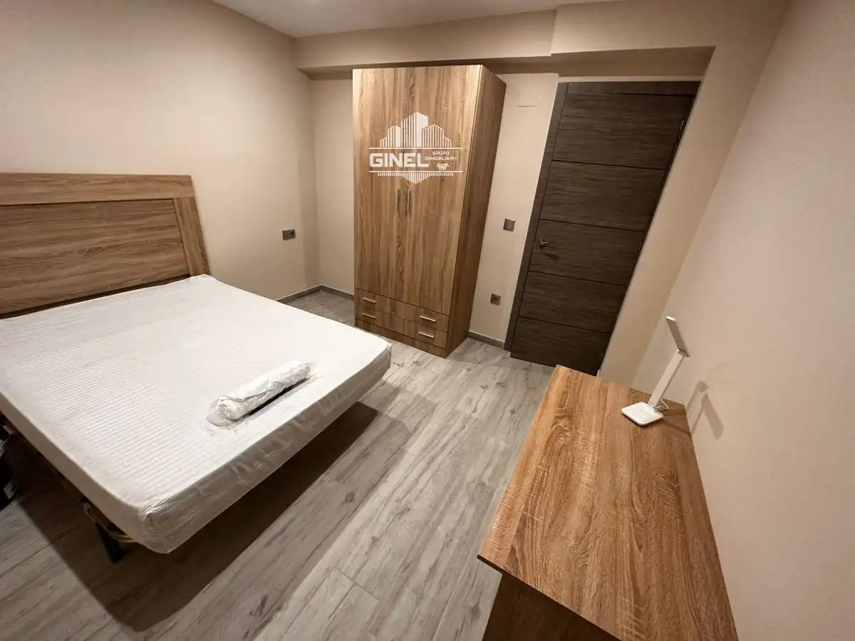 Bedroom of Flat for rent in Jaén  with Air Conditioner and Heating
