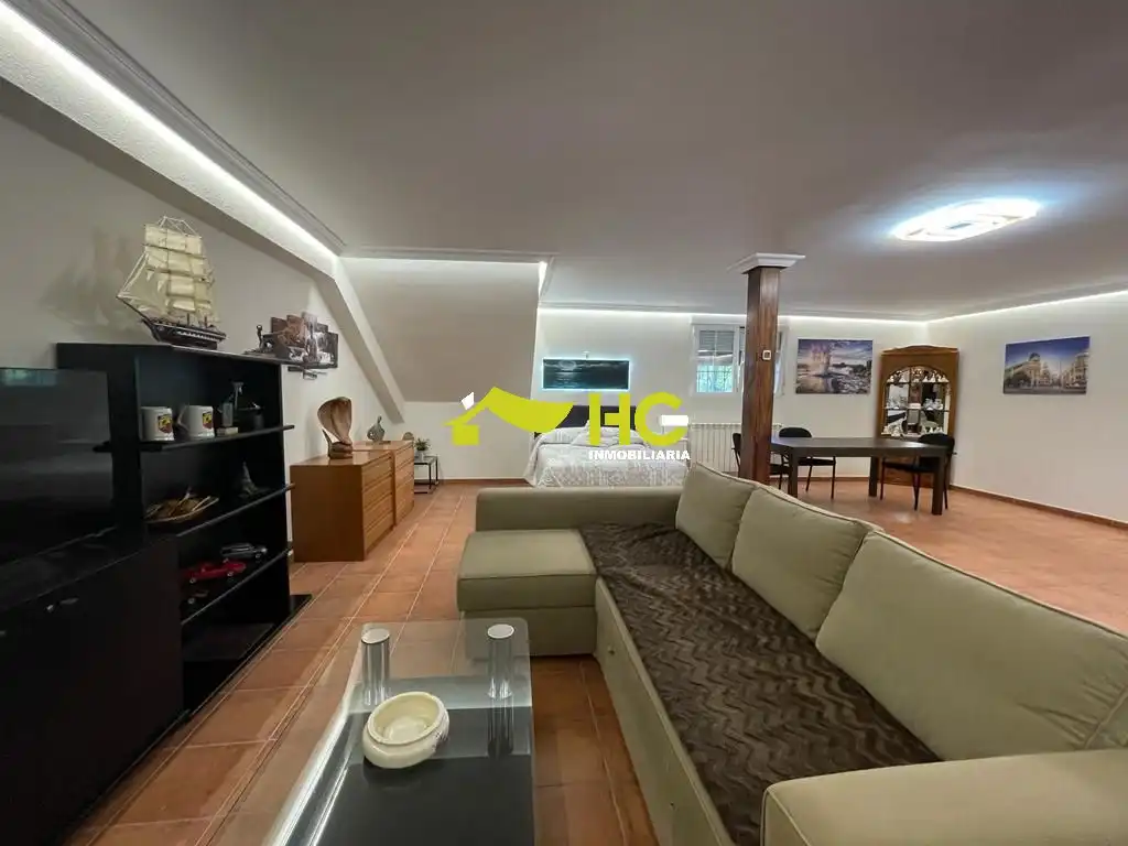 Sala d'estar de Estudi de lloguer en Villaviciosa de Odón amb Calefacció i Moblat