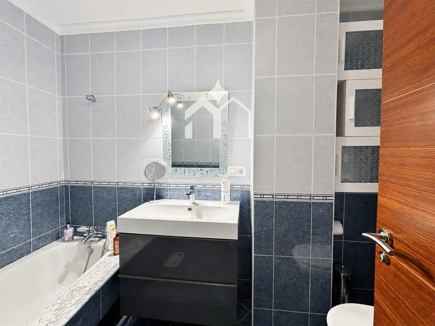 Bathroom of Flat for sale in Marín  with Heating, Storage room and Furnished