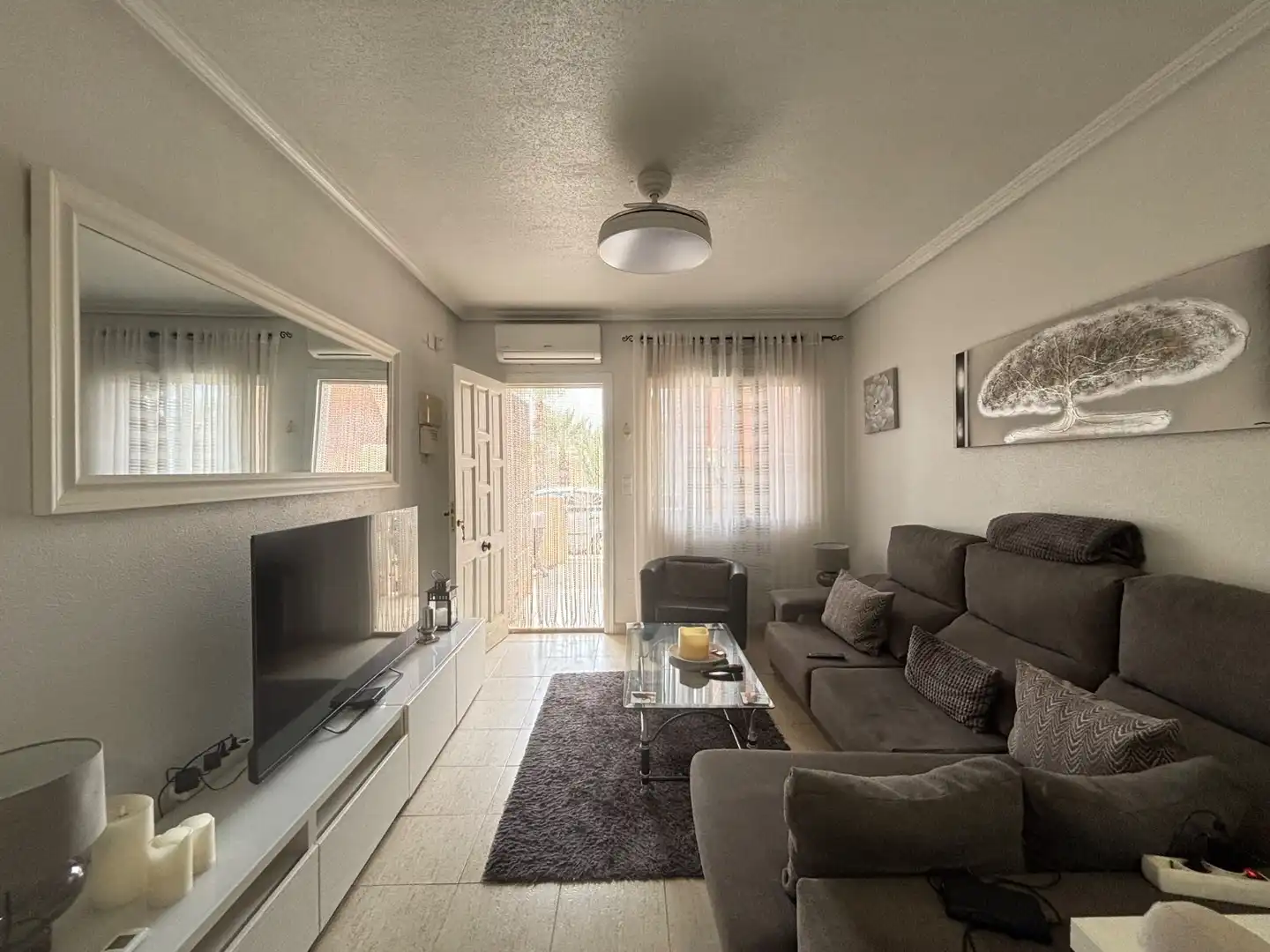 Sala d'estar de Apartament en venda en Orihuela amb Aire condicionat, Moblat i Internet
