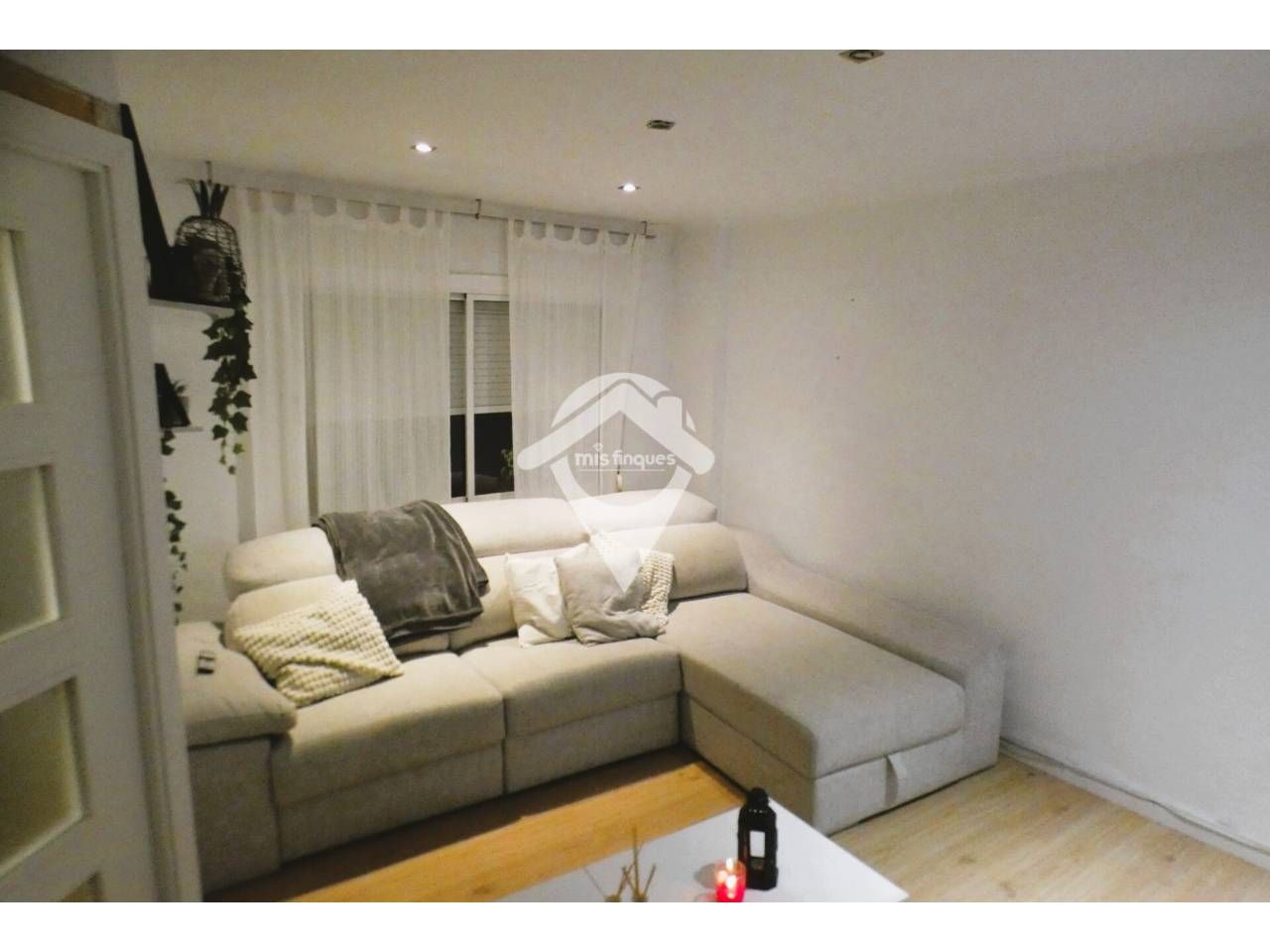 Living room of Duplex for sale in Sabadell  with Heating, Parquet flooring and Storage room