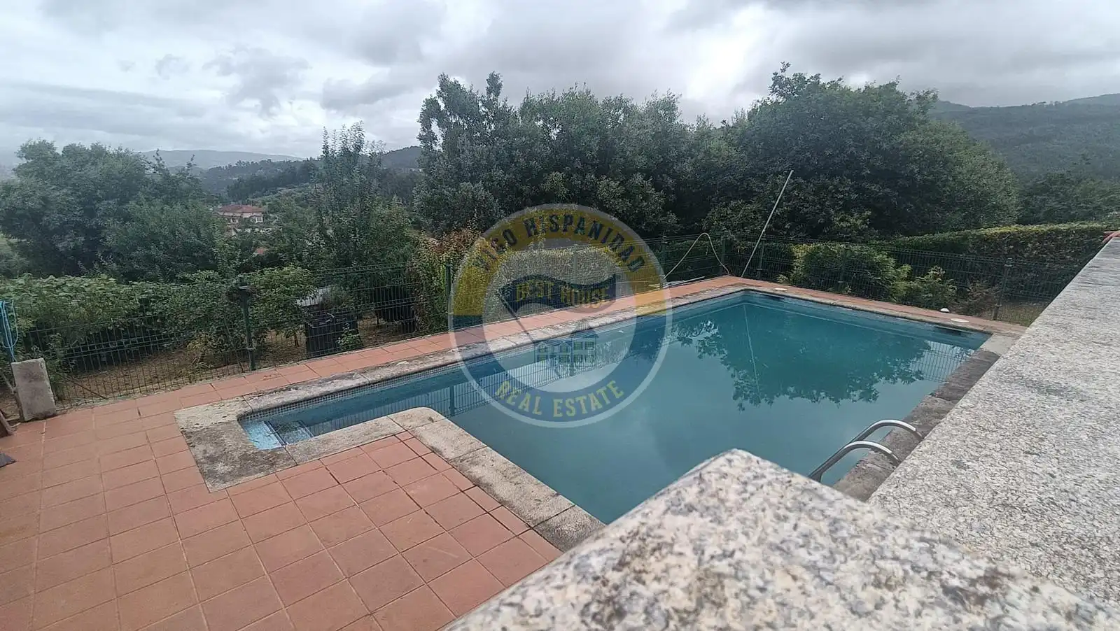 Piscina de Casa o chalet en venta en Vigo  con Calefacción, Jardín privado y Terraza