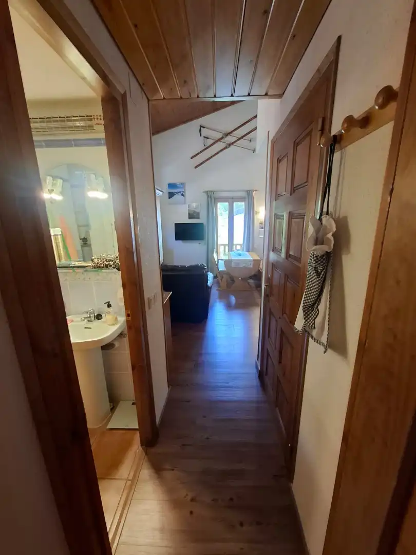 Bathroom of Flat for sale in Setcases  with Furnished
