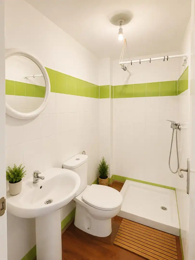 Baño de Piso de alquiler en Chiloeches con Amueblado
