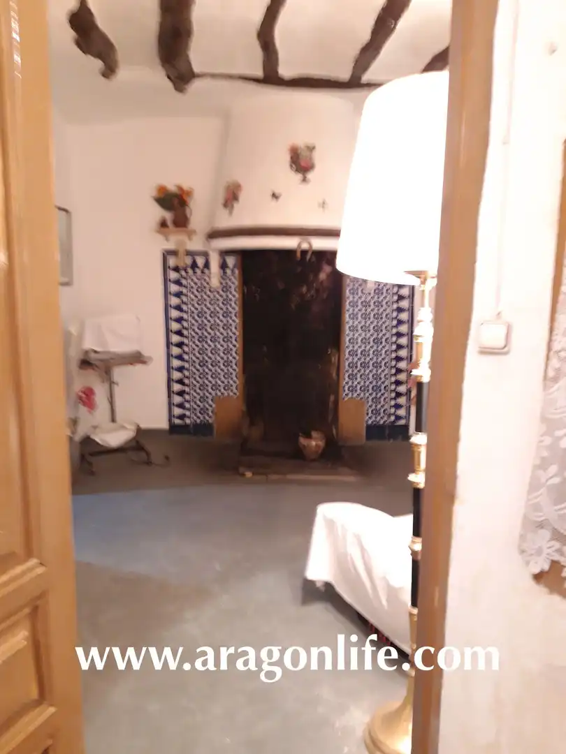 Houses for sale in Fabara  with Storage room, Furnished and Oven