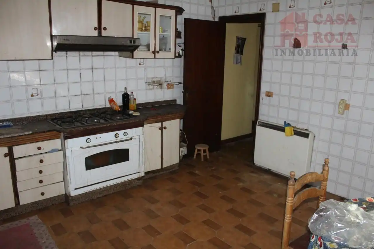 Cuina de Casa o xalet en venda en Cangas  amb Traster