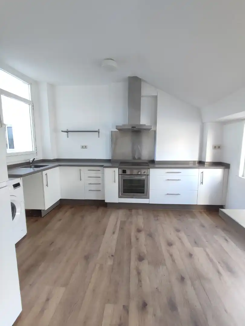 Cocina de Ático en venta en A Coruña Capital  con Terraza, Horno y Lavadora