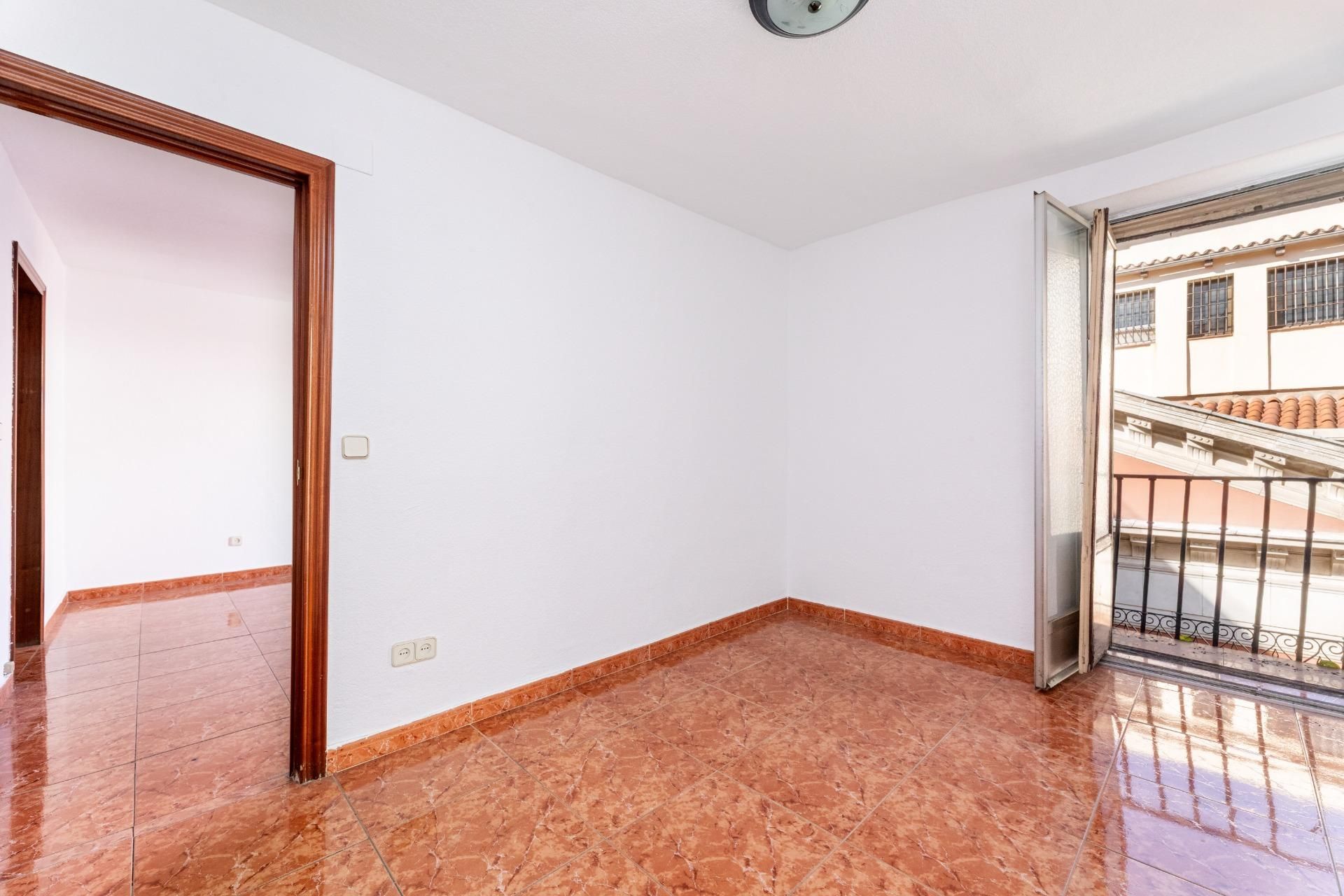 Dormitori de Apartament en venda en  Madrid Capital amb Calefacció i Balcó