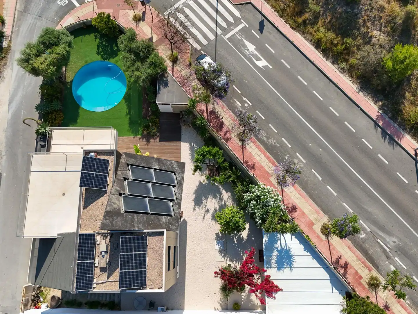 Vista exterior de Casa o xalet en venda en Alicante / Alacant amb Aire condicionat, Calefacció i Jardí privat