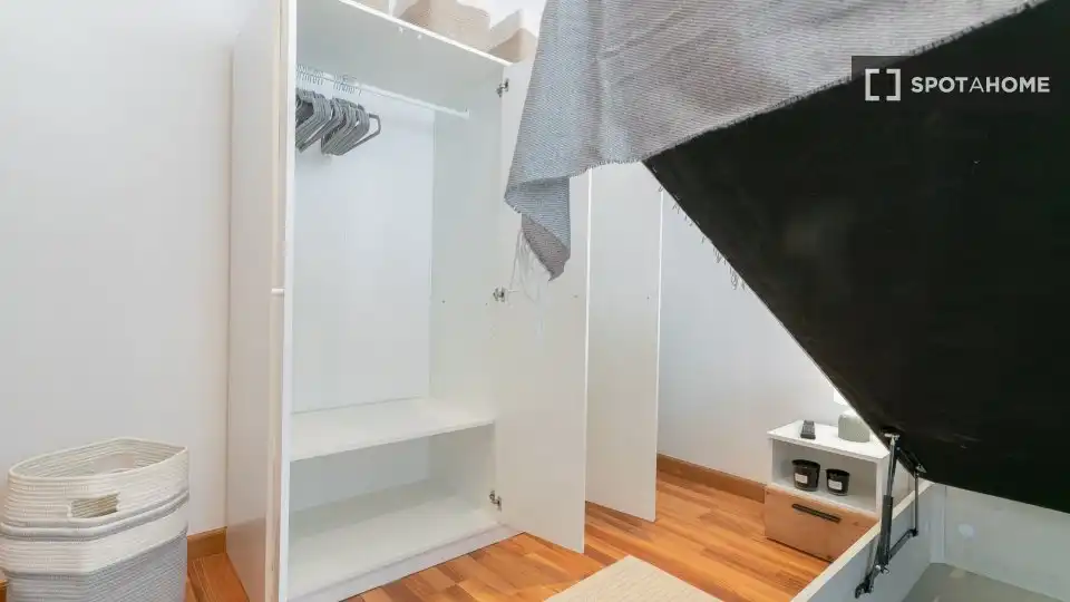 Room in Les Tres Torres