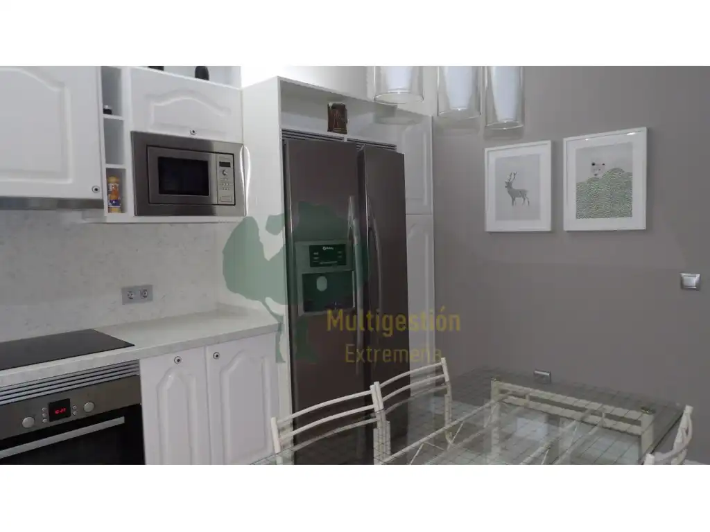 Cocina de Casa adosada en venta en Cáceres