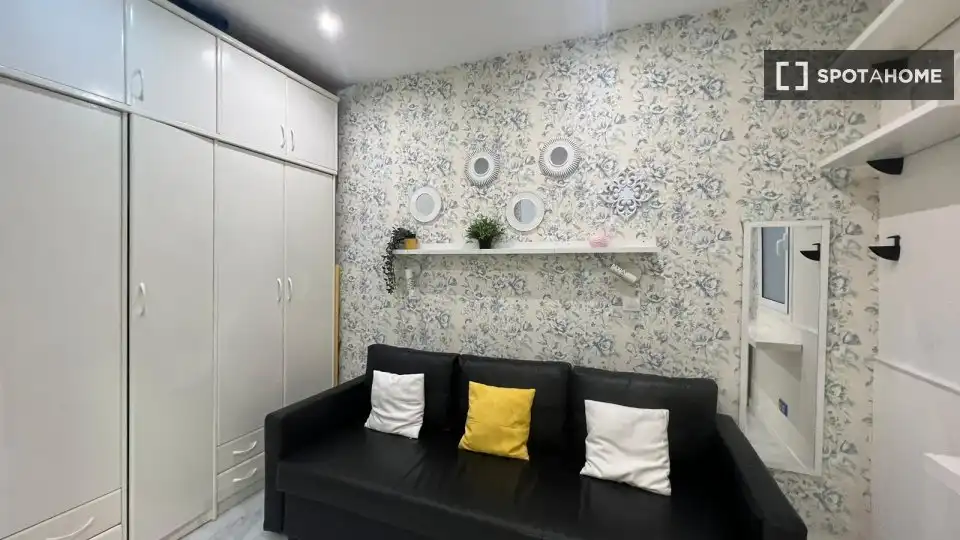 Room in La Barceloneta