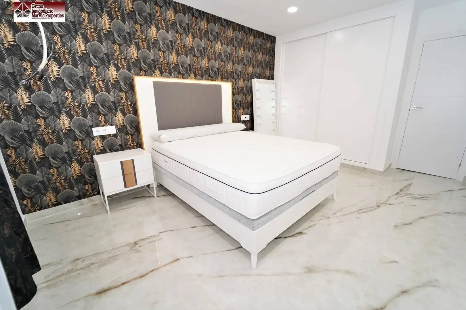 Chalet con piscina en venta en Coloma, imagen 7