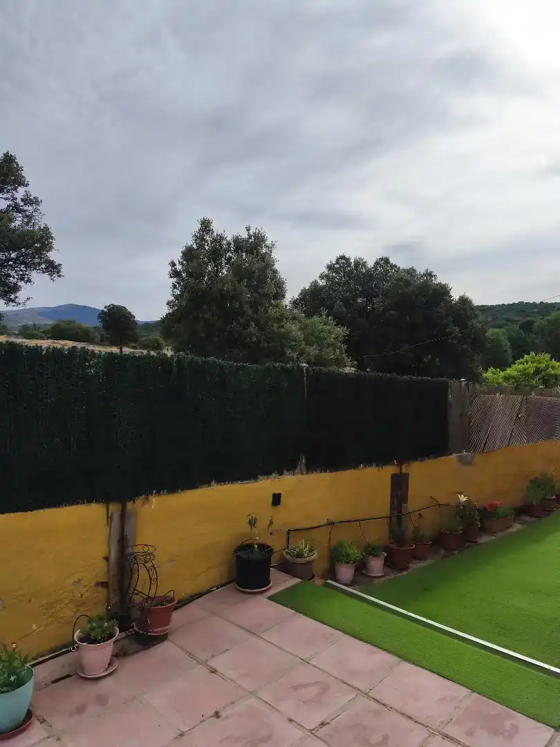 Casa adosada en venta en Navaluenga, Ávila