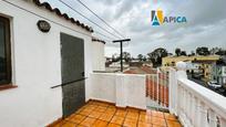 Terrassa de Casa adosada en venda en Los Barrios amb Piscina i Piscina comunitària