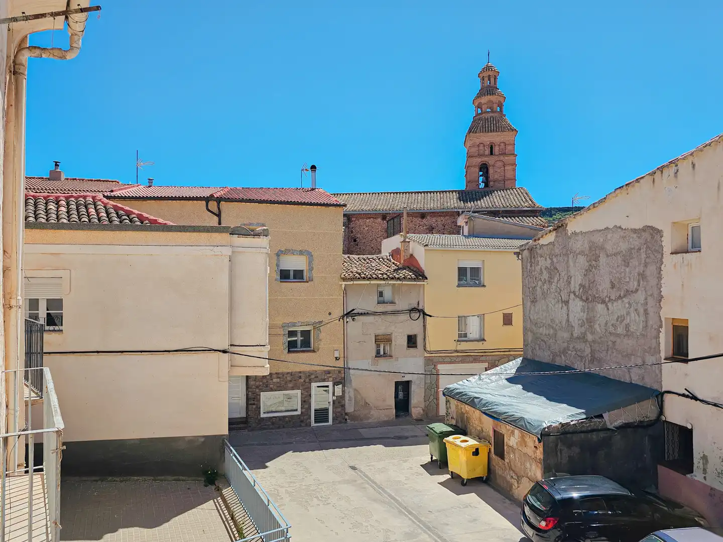 Vista exterior de Casa o xalet en venda en Brea de Aragón amb Balcó
