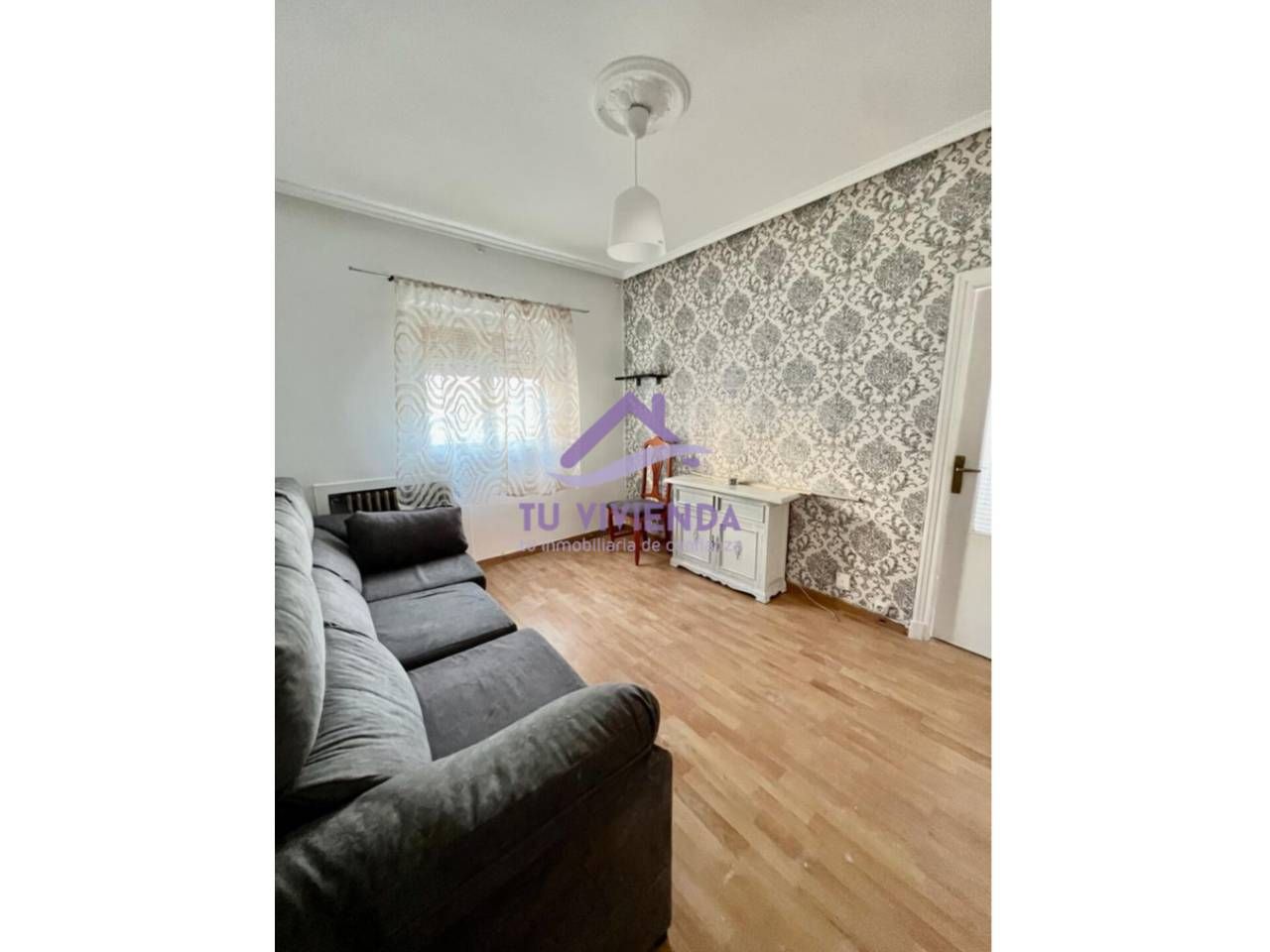 Living room of Flat for sale in Valladolid Capital  with Heating and Furnished