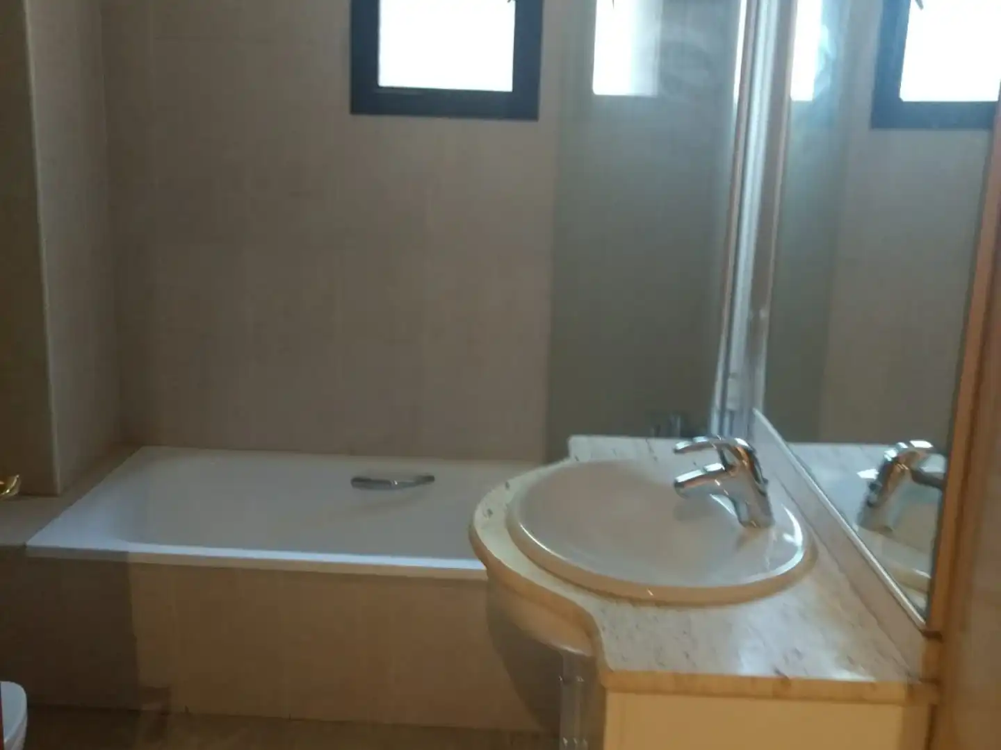Bathroom of Flat for rent in Murcia  with Air Conditioner, Heating and Terrace